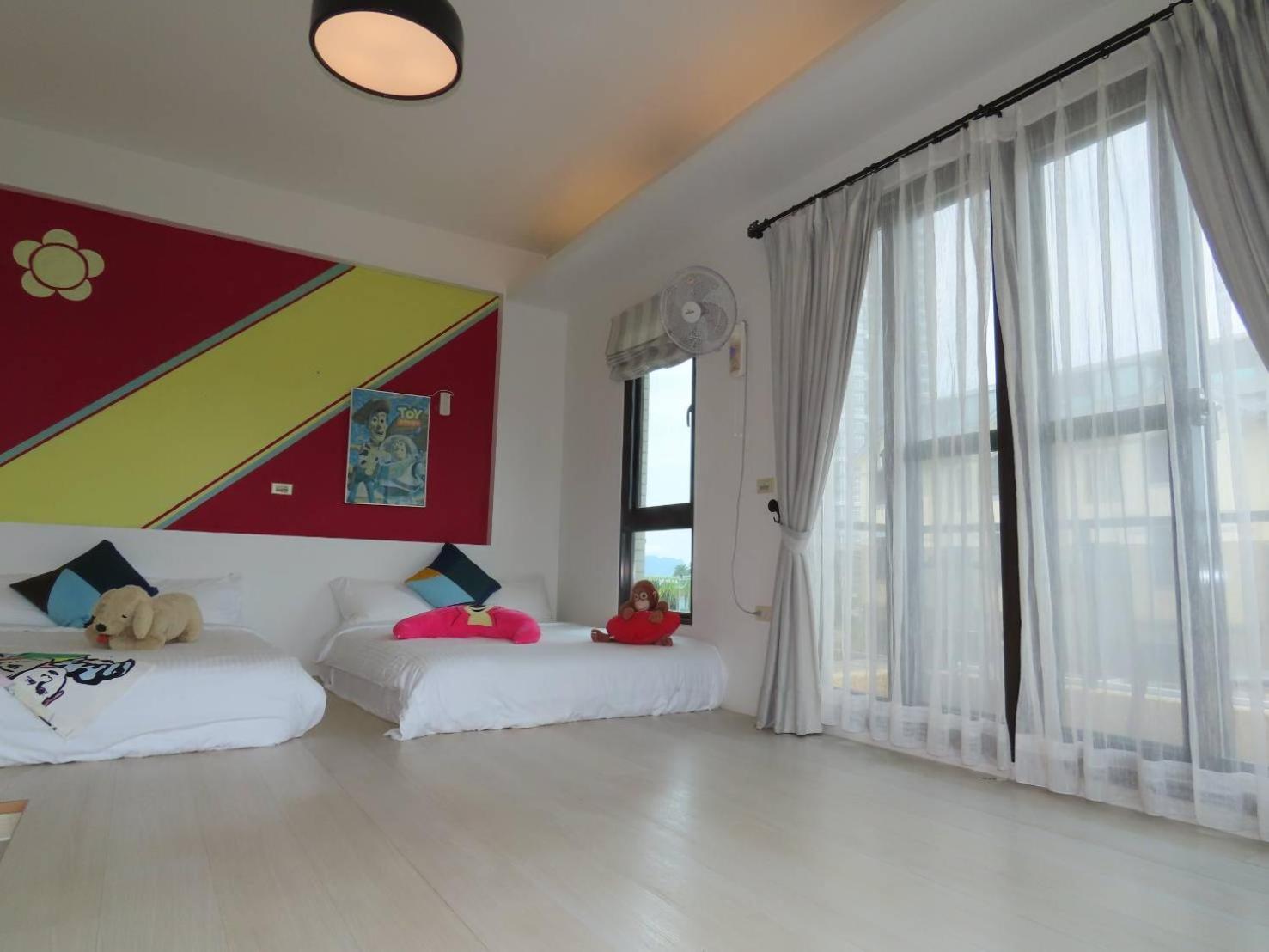 Bed and Breakfast No.1 Shelter Тоучен Екстер'єр фото